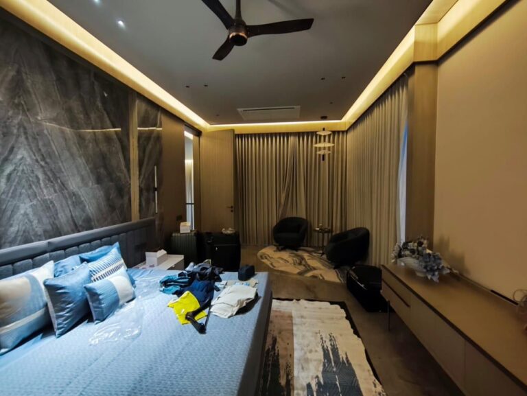 interior designer modern false ceiling with led lights